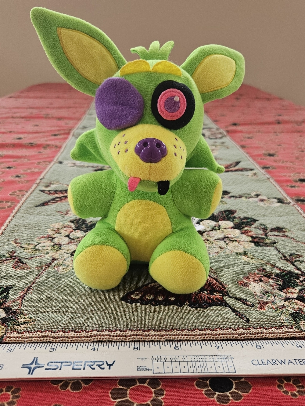 FNAF FIVE NIGHTS AT FREDDY’S BLACK LIGHT PLUSH GREEN FOXY